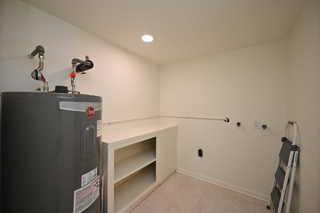 Building Photo - 14420 Westway Ln