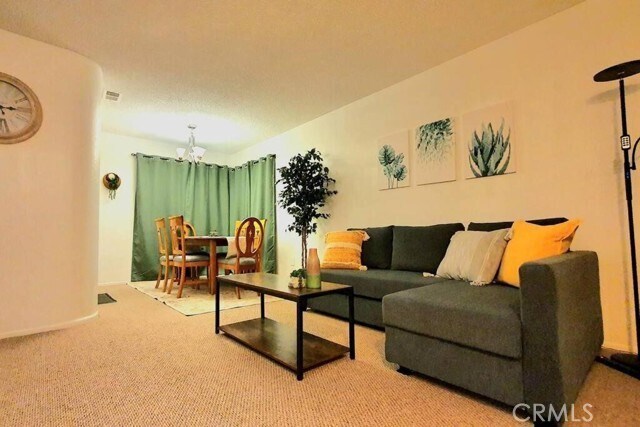 Building Photo - 15858 Montgomery Dr