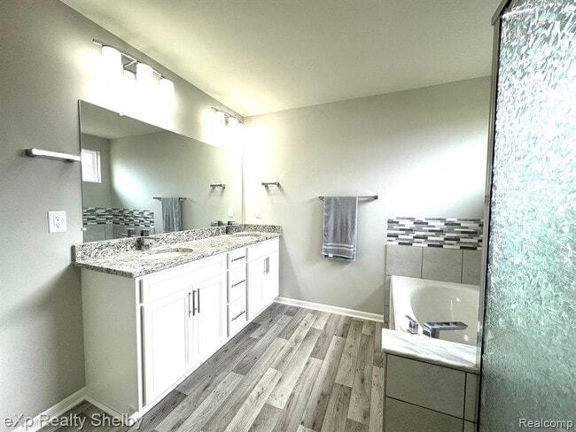 Building Photo - 49477 Hummel Dr