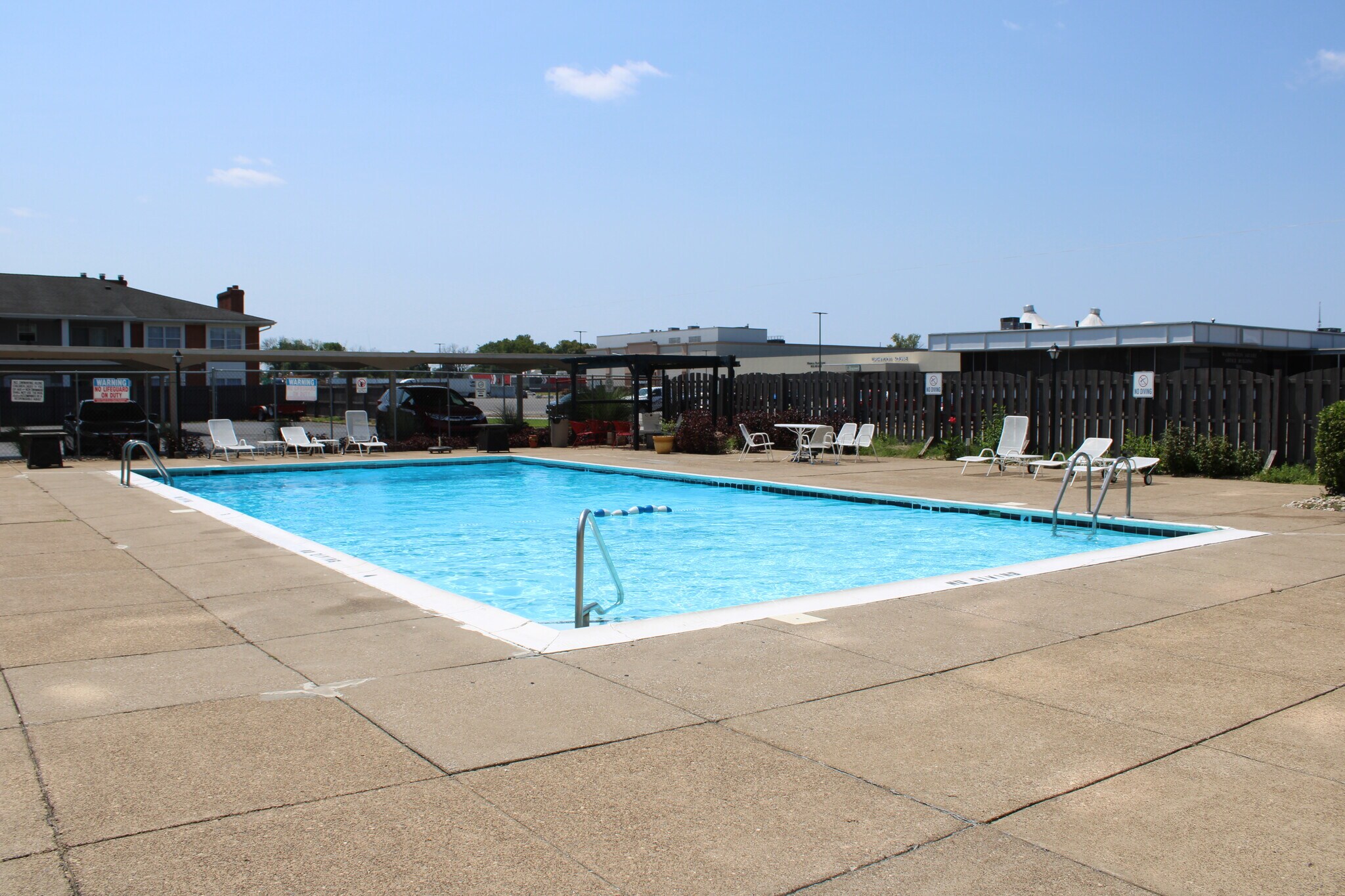 Building Photo - 1100 Erie Ave