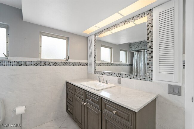 Building Photo - 1411 Whiskey Creek Dr
