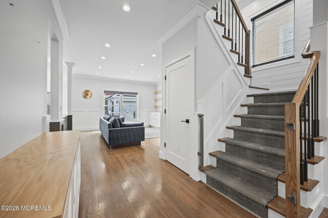 Building Photo - 28 Rector Pl