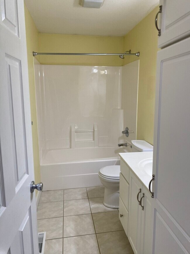 Building Photo - 1835 Marina Dr