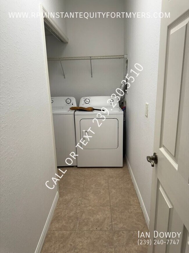 Building Photo - 4022 Cherrybrook Loop