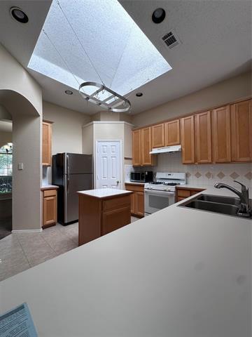 Building Photo - 10113 Noel Dr