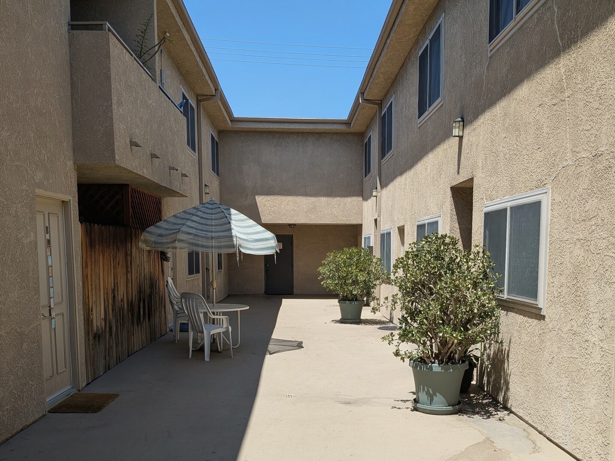 Building Photo - 3709 W Victory Blvd