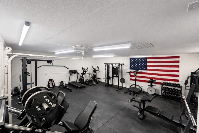 Building Photo - 2907 Redbud Ave