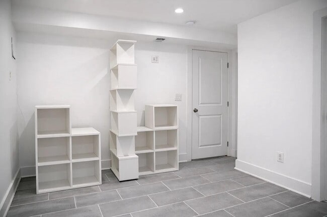 Building Photo - 1633 Kalmia Rd NW