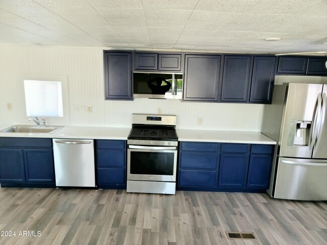 Building Photo - 2749 E Beardsley Rd