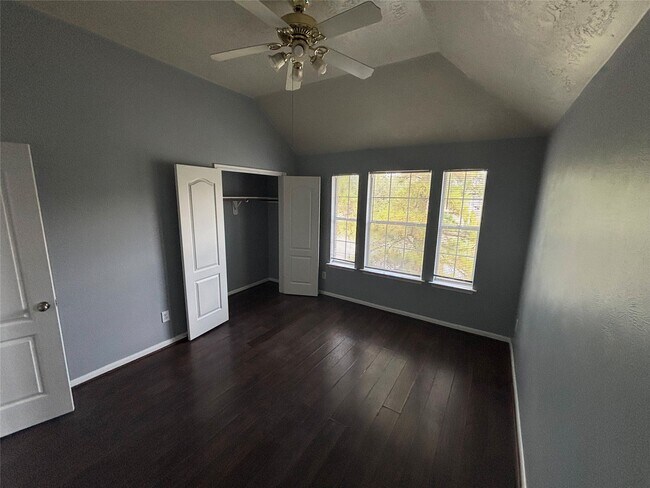 Building Photo - 12823 Dadebrook Ct