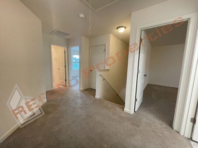 Building Photo - Stylish 4-Bedroom 3 Bathroom Single Home w/ a Guest Suite on the Main Level in Elmwood, Raleigh, ...