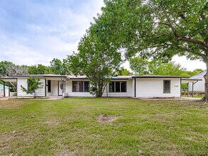 Building Photo - 116 Vandenburg Dr