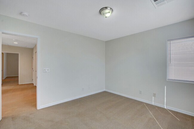 Building Photo - Beautiful Home in Amazing Rhodes Ranch - G...