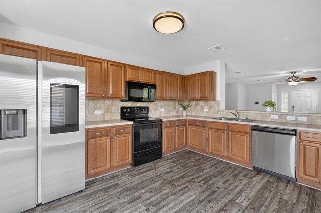Building Photo - 313 Wimberley St