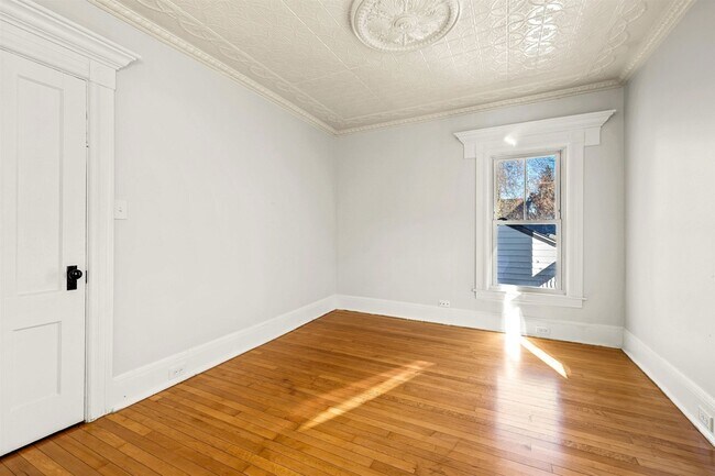 Building Photo - 26 Reservoir Ave