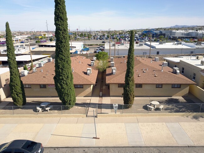 Building Photo - 3914 Thomason Ave