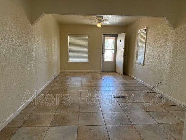 Building Photo - 1125 Mahren Ave