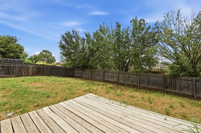 Building Photo - 123 Loon Lake Dr