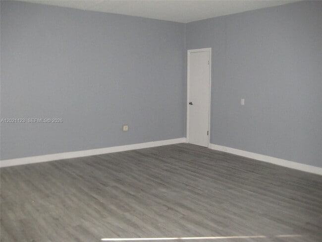 Building Photo - 13220 SW 99th Pl