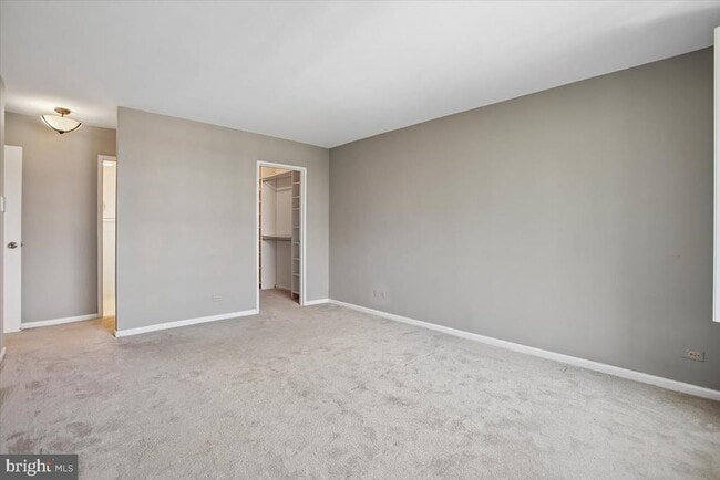 Building Photo - 4501 Arlington Blvd
