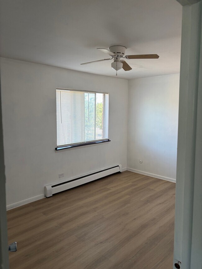 Building Photo - 12418 S Harding Ave