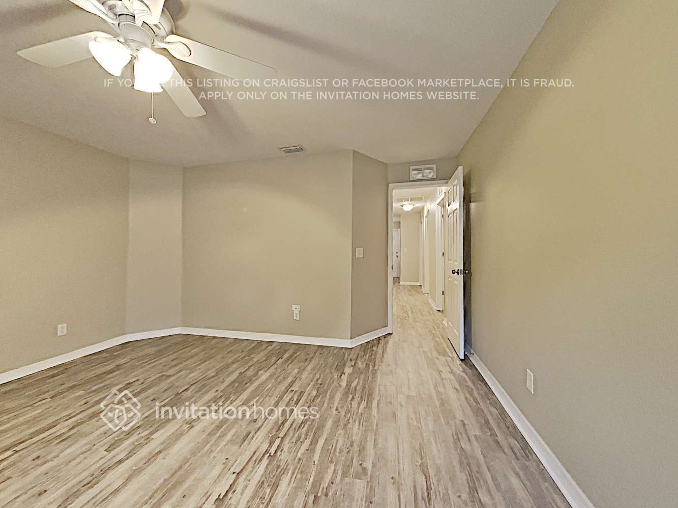 Building Photo - 2401 Granada Cir E