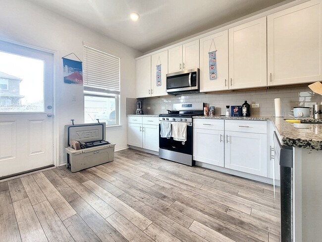 Building Photo - 517 Sour Cherry Ln