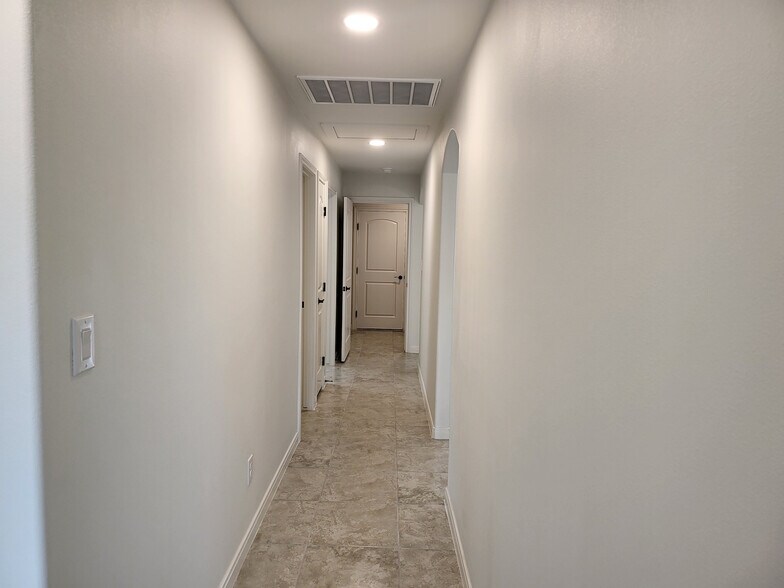 Hall - 2207 N 26th St