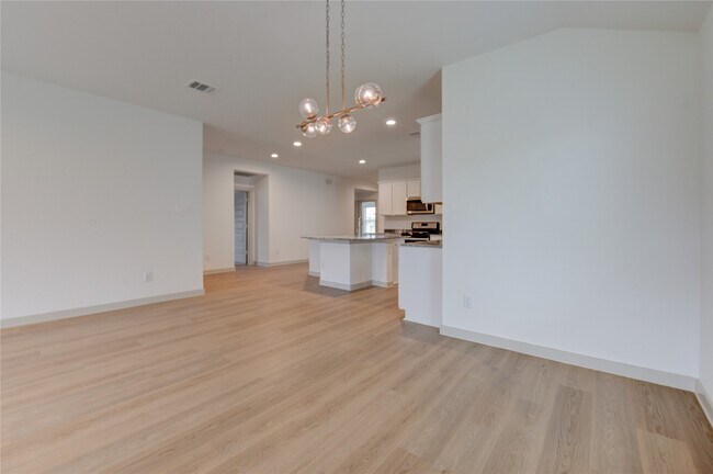 Building Photo - 7715 Smooth Vly Ct