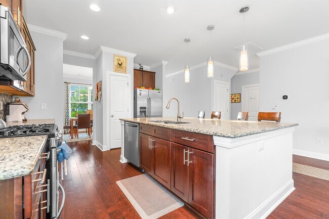 Building Photo - 1399 Berkshire Ave