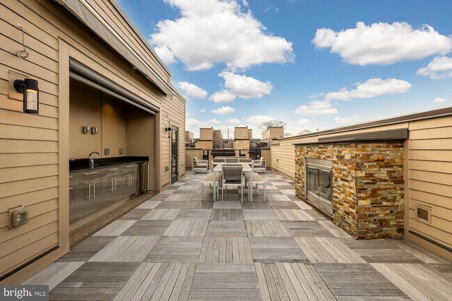 Building Photo - 153 Winsome Cir