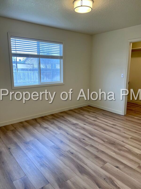 Building Photo - 2418 E Ohio Ave