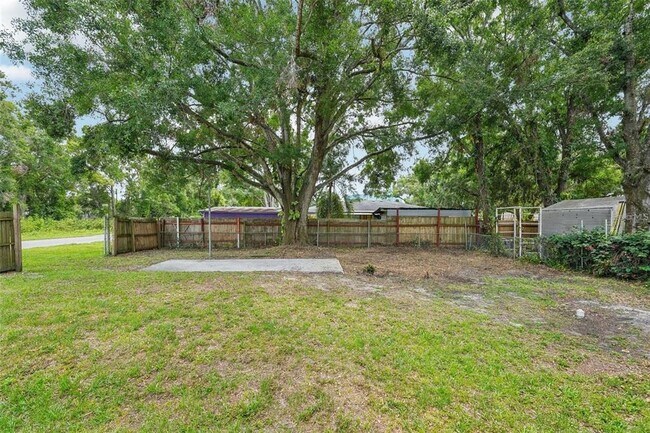 Building Photo - 7715 Deleuil Ave