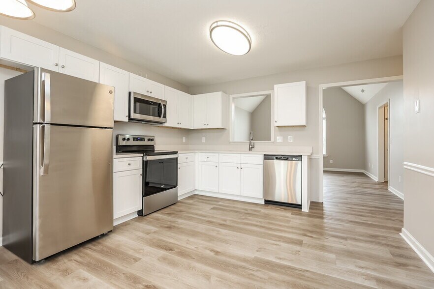 Building Photo - 1912 Guildford Dr