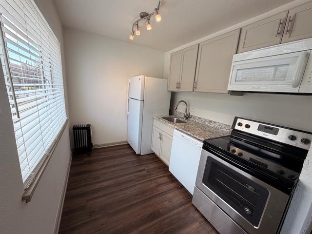 Building Photo - 4115 Douglas Ave