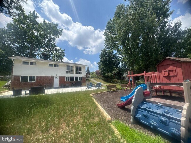 Building Photo - 6315 Willowood Ln