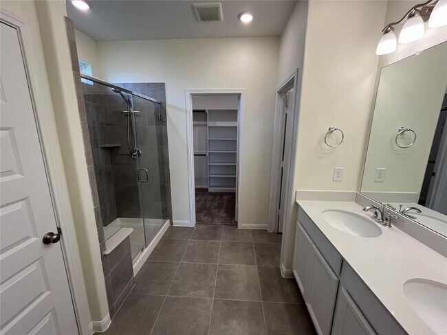 Building Photo - 2039 W Darlington Oak Ct