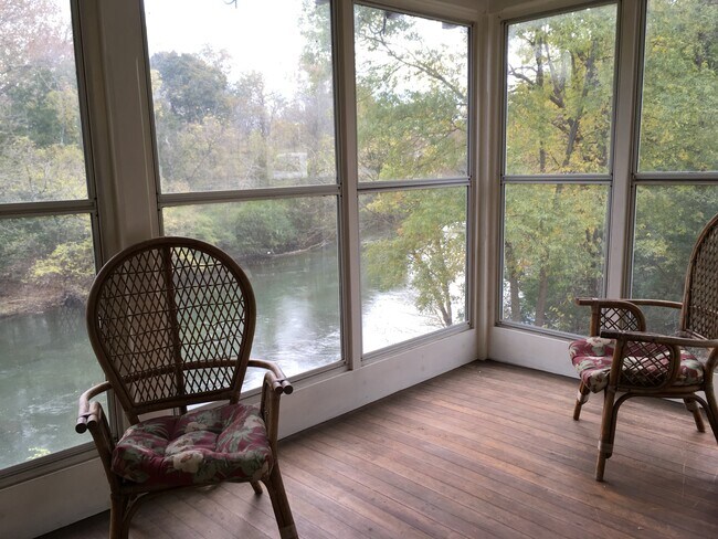 Building Photo - 2071 Tulpehocken Rd