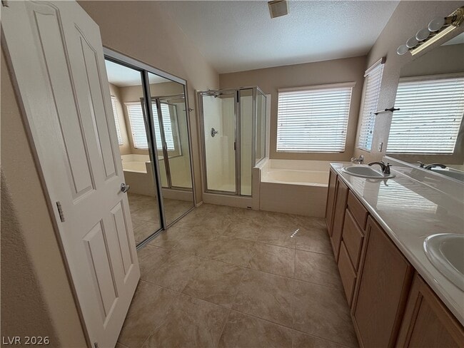 Building Photo - 4429 Rockaway Beach St