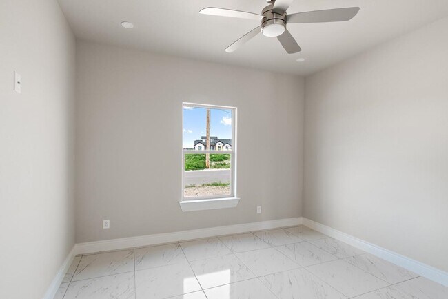 Building Photo - 114 Little Bighorn Trl