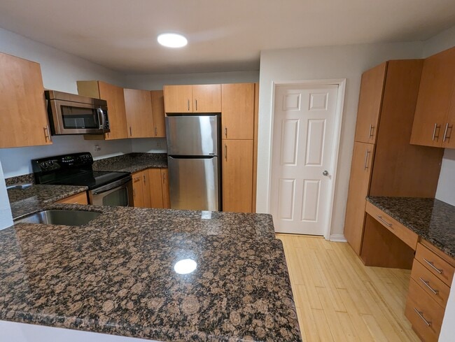 Building Photo - 355 S Los Robles Ave