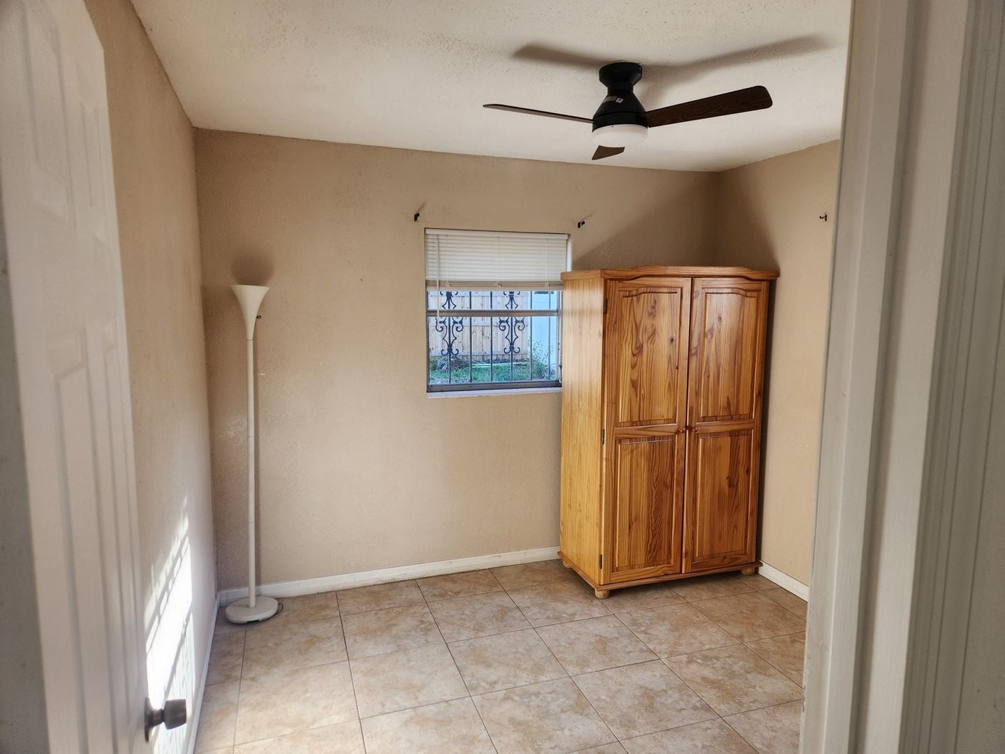 Building Photo - 3312 W St Louis St