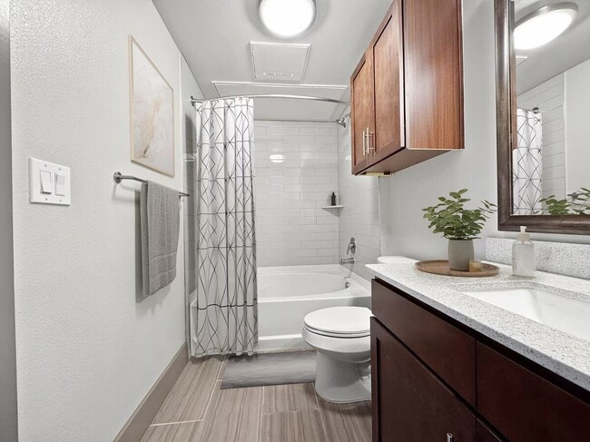 Building Photo - Chic Studio + Special Offer