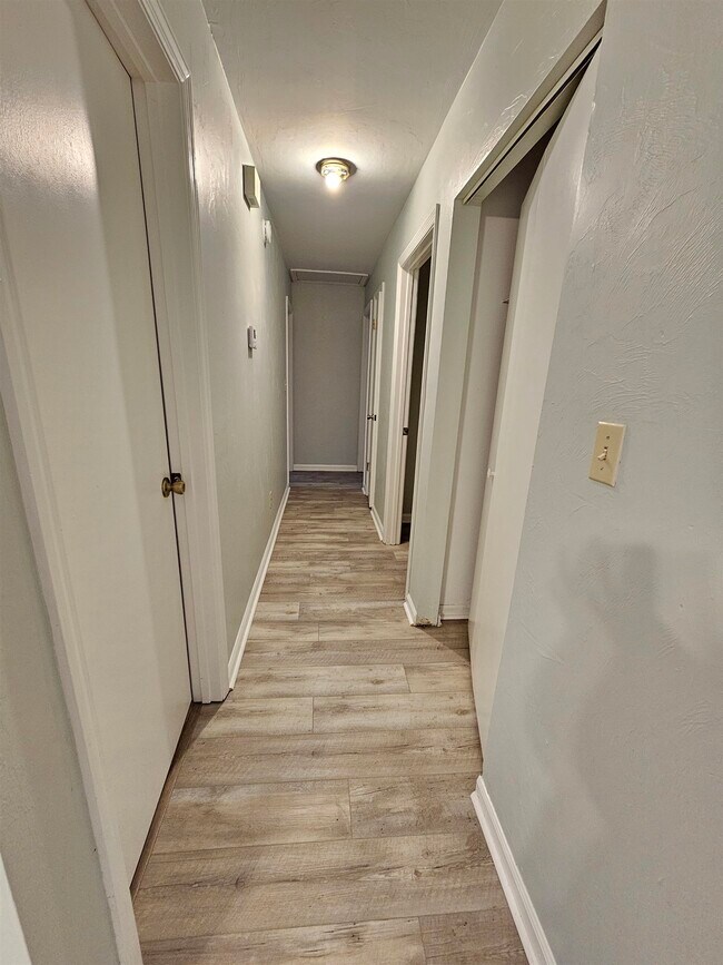 Building Photo - 8224 Hunters Ridge Trail