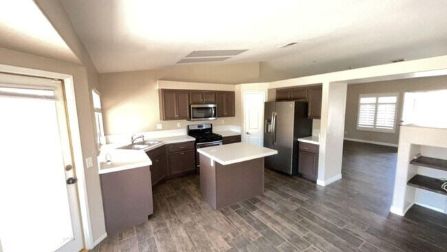 Building Photo - 45450 Deerbrook Cir