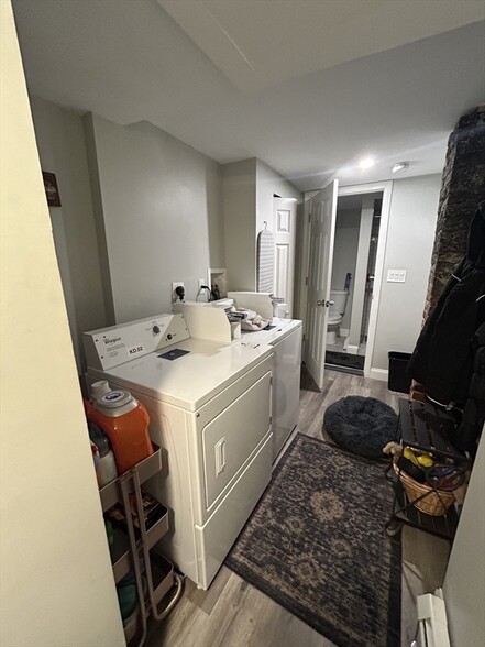 Building Photo - 397 K St