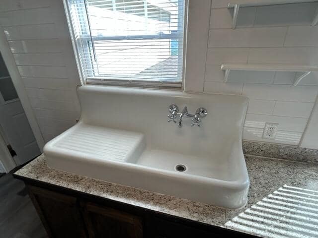 Building Photo - 311 E Main St