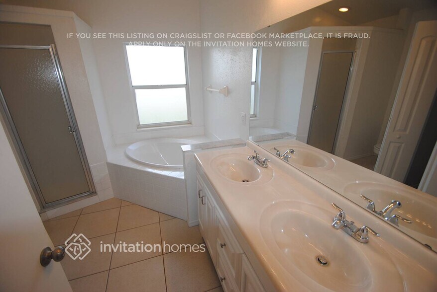 Building Photo - 7815 Sagebrush Pl