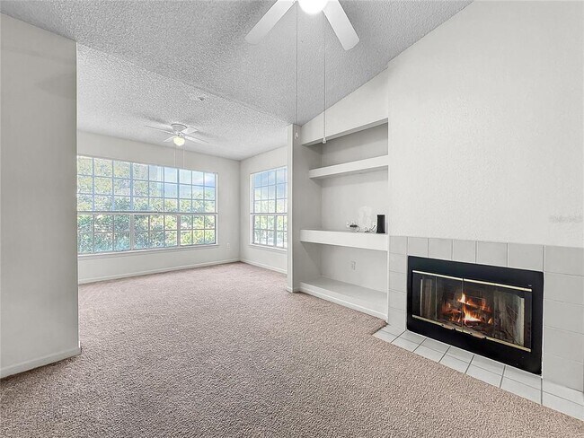 Building Photo - 13025 Mulberry Park Dr