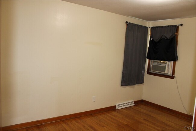 Building Photo - 417 Hazelhurst Ave